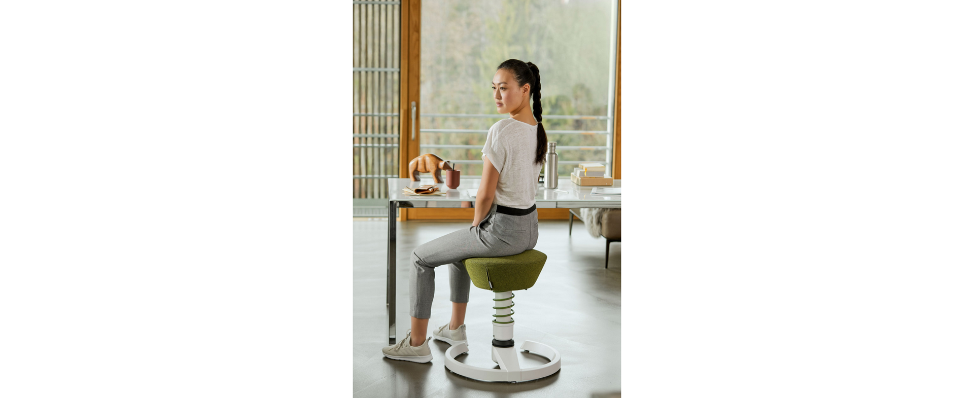 aeris swopper ergonomischer Drehstuhl 3D Technik bewegtes Sitzen Gestell weiss